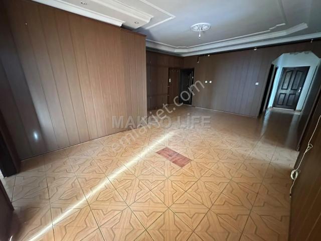 Ceylan Avm Civarında 4+1 Kiralık Daire