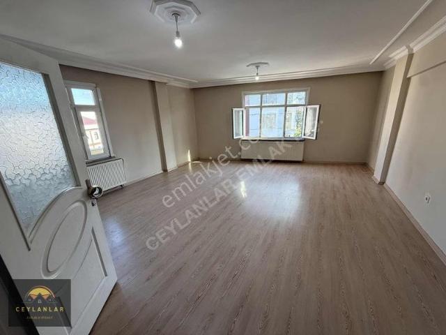 Ceylanlar'dan Sefaköy'de Kiralık 1+1 Daire