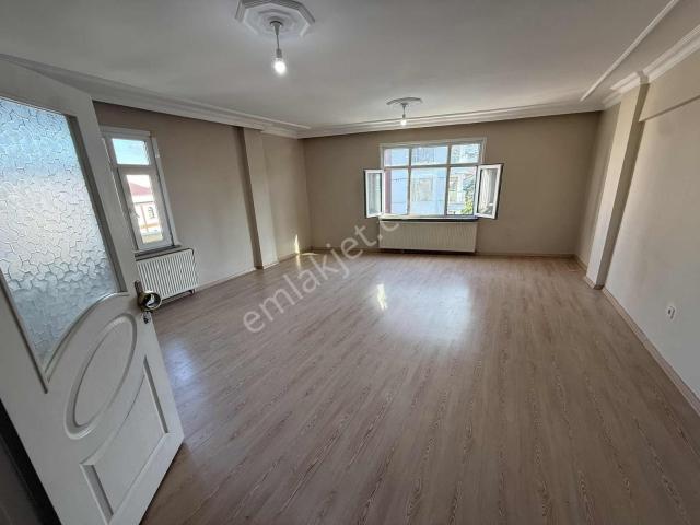 Ceylanlar'dan Sefaköy'de Kiralık 1+1 Daire