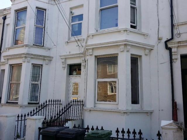 Ceylon Place, Eastbourne BN21, 1 bed flat to rent, £900 pcm | PrimeLocation