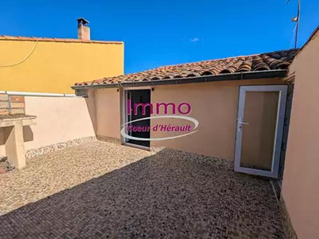 Ceyras 34800 Achat / Vente maison 4 pièces t4 au dernier étage terrasse