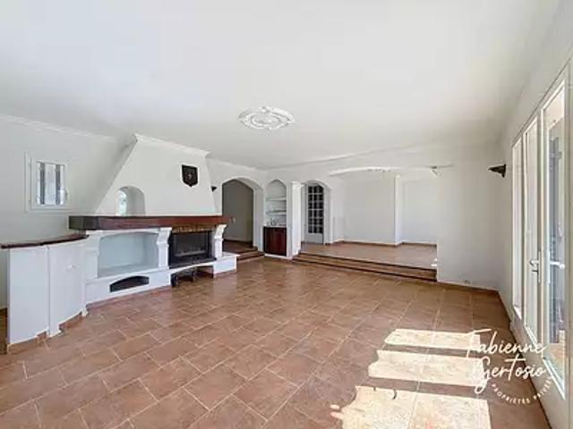 Ceyreste 13600 Achat / Vente maison 6 pièces t6 piscine jardin