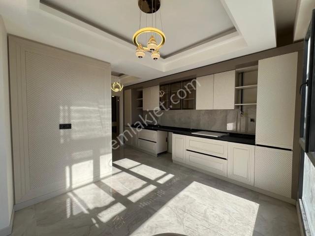 Cezaevi Karşısı Çeysa Goldhan 2.5+1 Havuzlu Lüks Daire
