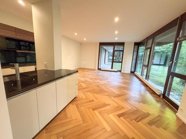 Ch. de la Petite Boissière 40, geräumige 4 Zimmer Wohnung, komplett renoviert