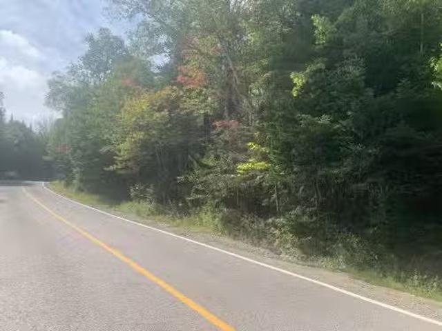 Ch. Fusey, Saint Donat, QC, J0T 2C0 vacant land for sale Li.