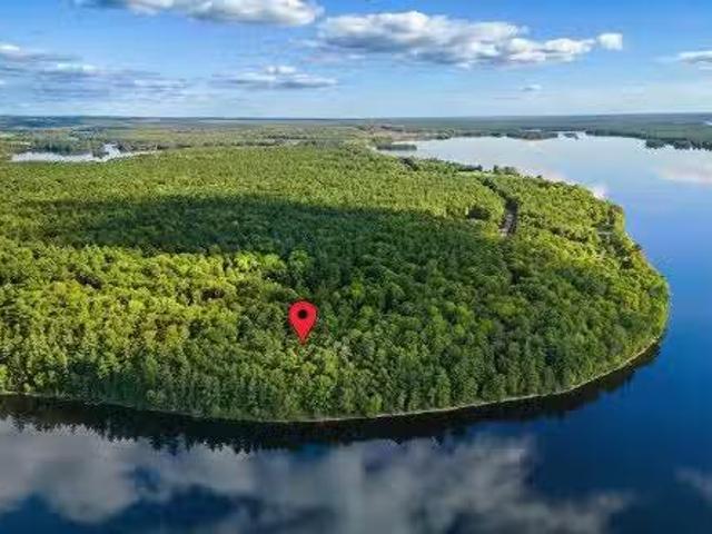 Ch. Harmony Bay, L'Île Du Grand Calumet, QC, J0X 1J0 vacant.