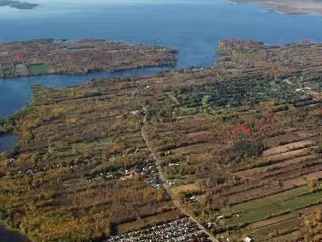Ch. Monk, Montréal L'Île Bizard/Sainte Geneviève, QC, H1H 1H.