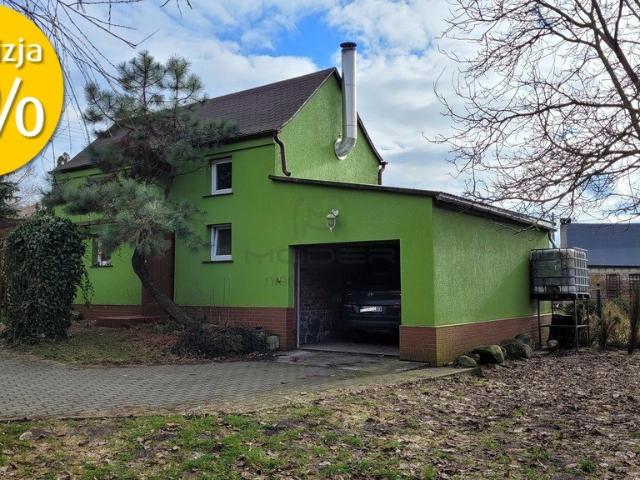 Sprzedam działkę z odremontowanym domem pod mieszkanie w Chłopiny