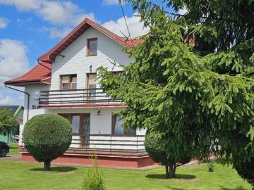 Dom 171 m² z garażem i dużą działką w Szyszczycach