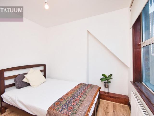 Chobham Road, Westfield, Stratford. 5 bed terraced house to rent £3,950 pcm £912 pw