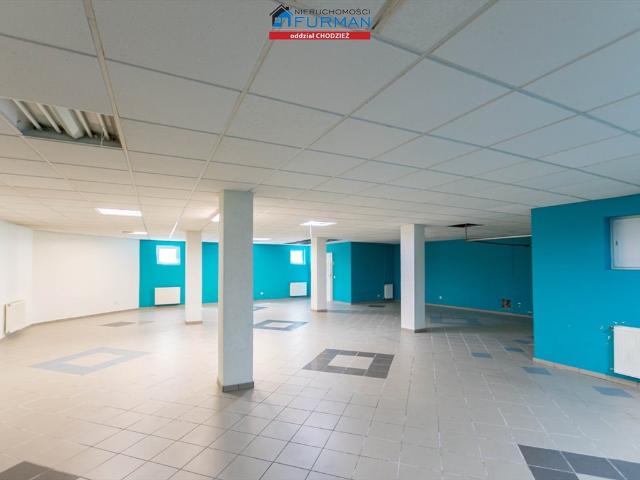 Lokal użytkowy 162 m2 w Chodzieży, wejście od ulicy