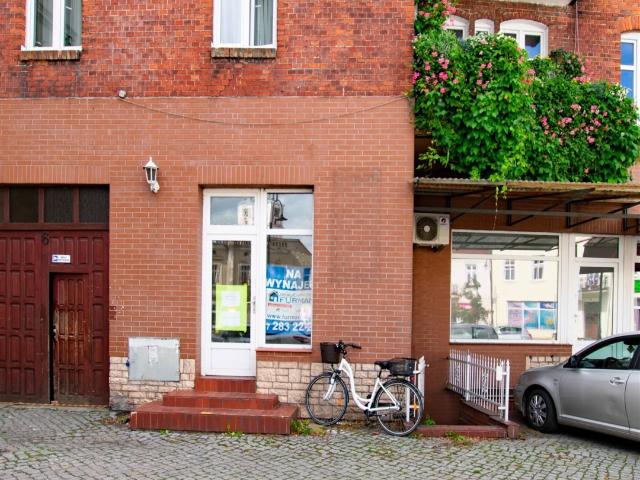 Lokal użytkowy w centrum Chodzieży, 23,69 m2, odświeżenie
