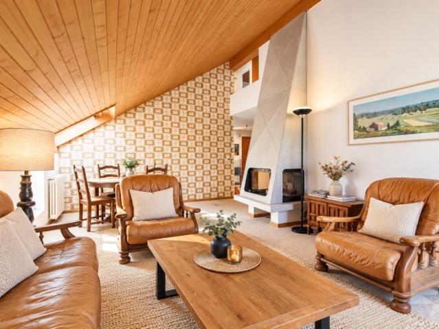Choëx, 5,5 Zimmer Maisonettewohnung im Dachgeschoss