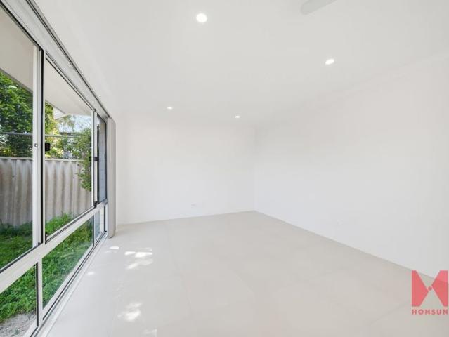 CHOICE OF 3 OF BRAND NEW 4×2 HOMES – MODERN COMO LIVING