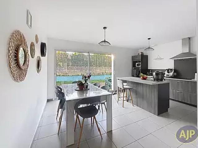 Cholet 49300 Location maison 4 pièces t4 au dernier étage