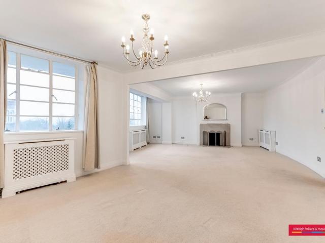 Cholmeley Park, London, N6 3 bed flat to rent £4,000 pcm £923 pw