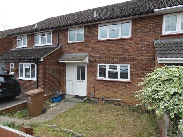 Cholwell Road, Stevenage, SG2 3 bed terraced house to rent £1,550 pcm £358 pw