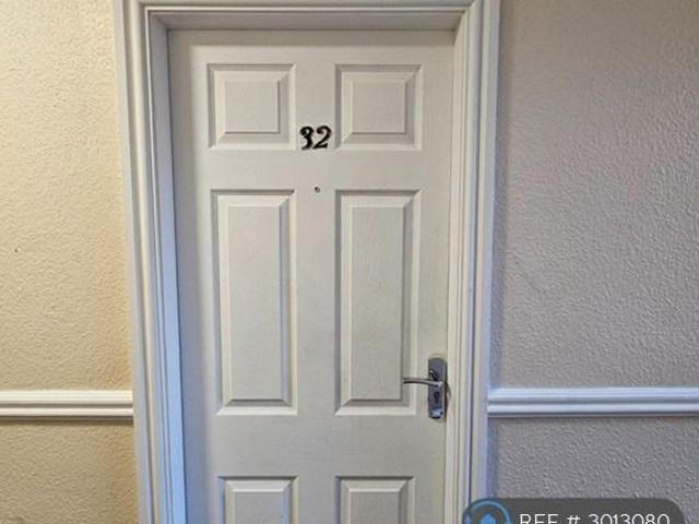 Chorcliffe House, Chorley, PR7 1 bed flat to rent £650 pcm £150 pw