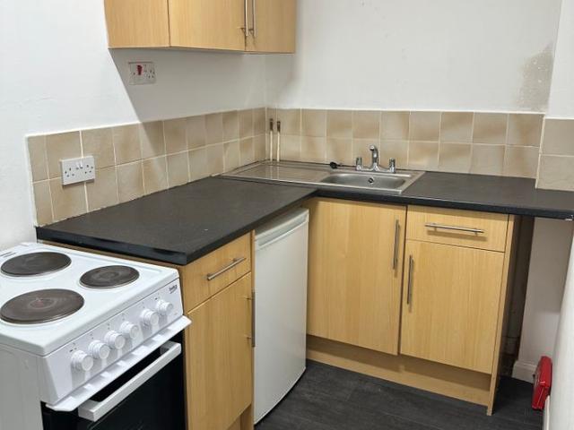 Chorley Old Road, Bolton BL1, Studio to rent, £595 pcm | PrimeLocation
