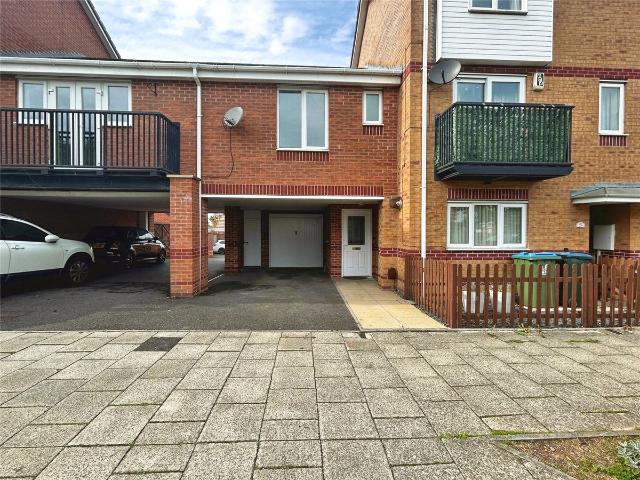 Chorley Way, Daimler Green, Coventry CV6, 2 bed maisonette to rent, £1,100 pcm | PrimeLocation