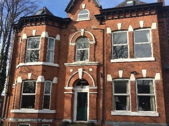 Chorlton, Manchester, M21 2 bed flat to rent £1,075 pcm £248 pw