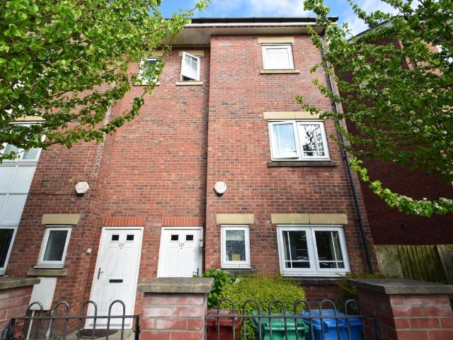 Chorlton Road, Hulme, Manchester. M15, 4 bed town house to rent, £2,000 pcm | PrimeLocation
