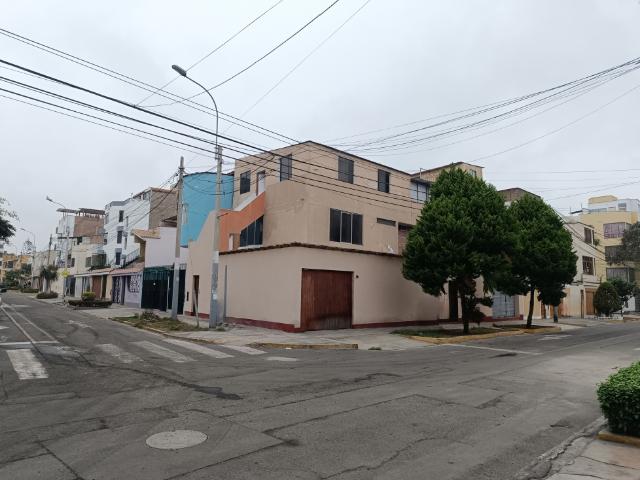 CHORRILLOS VENTA CASA ÁREA 183 m2