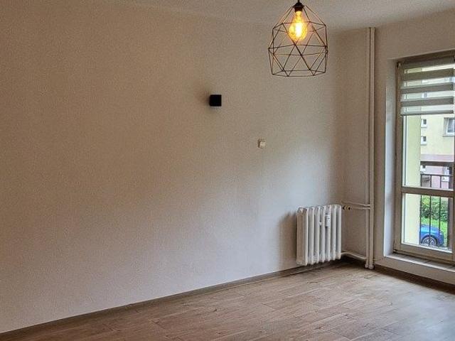 Chorzów, Śródmieście, Lompy Mieszkanie na wynajem Kawalerka z balkonem do wynajęcia – Chorzów, ul. Lompy