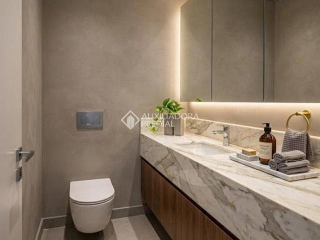 Sobrado em Condomínio Fechado no Guabirotuba | 168 m² | BLANC 59 | Aceita Imóvel