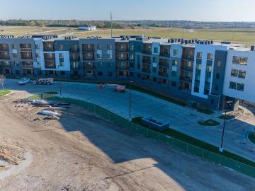 Chateau at Yankee Hill 2 Bedroom Apartment for Rent at 4421 Bridle Ln, Lincoln, NE 68516