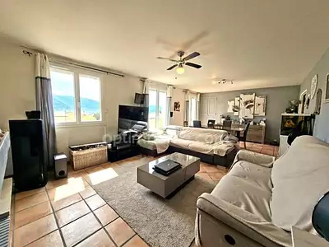 Château Arnoux Saint Auban 04160 Achat / Vente appartement 7 pièces t7 au dernier étage terrasse