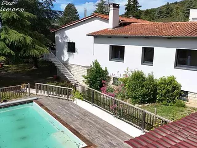 Château Arnoux Saint Auban 04160 Achat / Vente maison 6 pièces t6