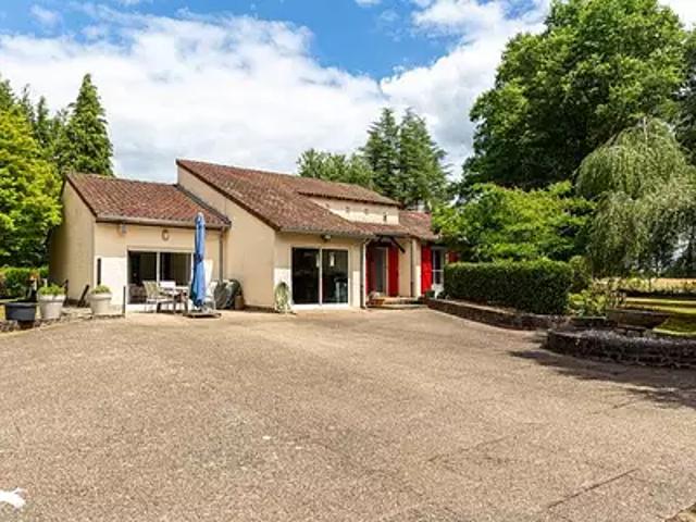 Coussac Bonneval 87500 Achat / Vente maison 5 pièces t5 parking
