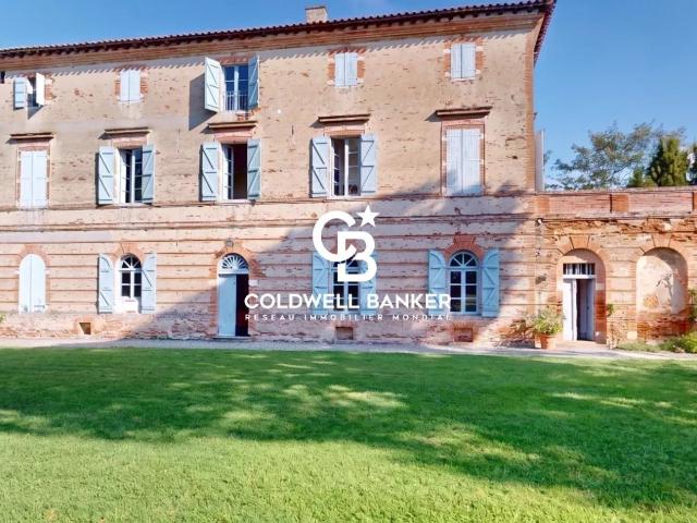 Château du Xixᵉ siècle à 10 mn Aeroport Toulouse 584m² Toulouse