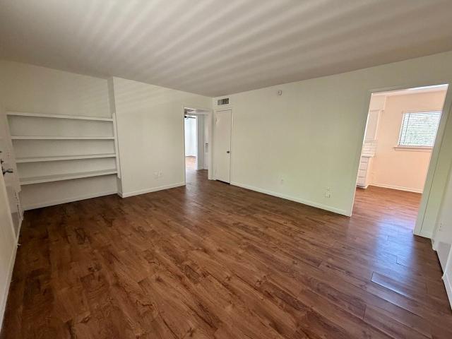 Chateau Duval 2 Bedroom Apartment for Rent at 3106 Duval St, Austin, TX 78705 North University