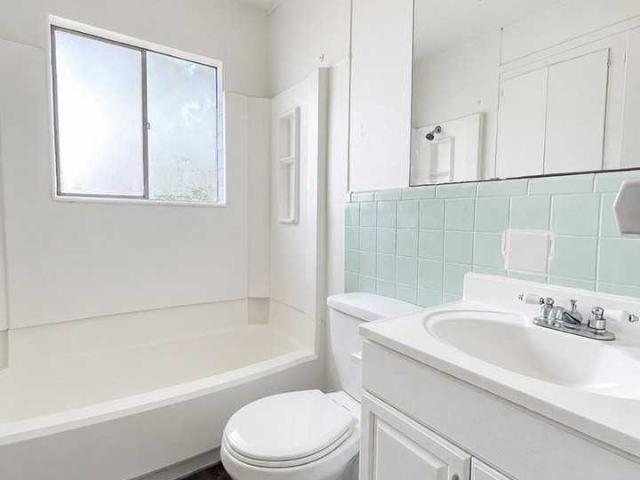 Chateau Duval 3 Bedroom Apartment for Rent at 3106 Duval St, Austin, TX 78705 North University