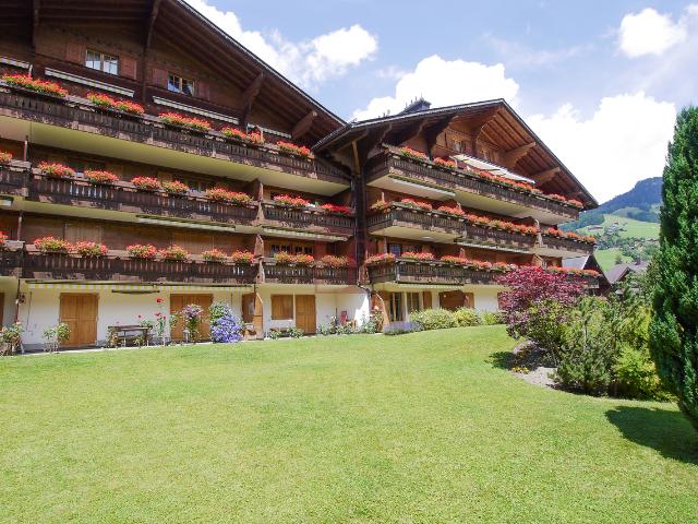 Château d’Oex – Helle 4,5 Zimmer Wohnung mit Balkon