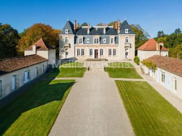Château de Rêve au Cœur de la Gascogne: Un Trésor Historiqu. 745m² Blagnac