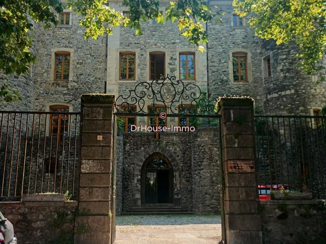 Château des XIe XIIIe Siècles