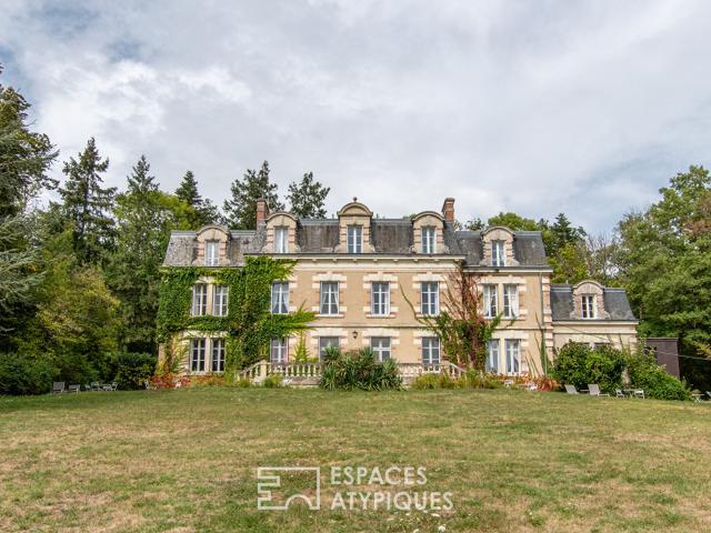 Château et dépendance dans son magnifique parc