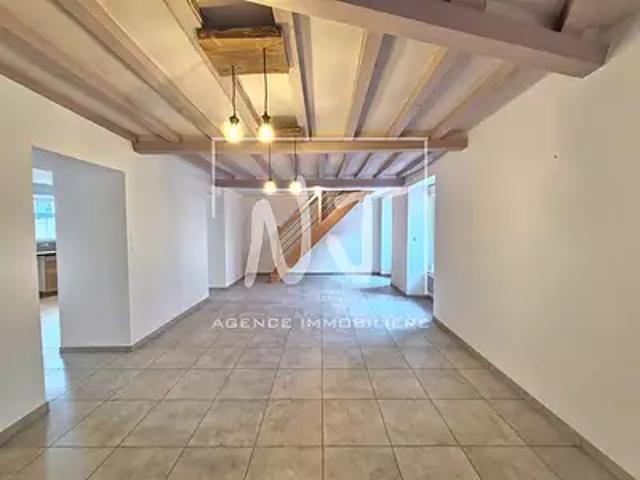 Château Gontier sur Mayenne 53200 Achat / Vente maison 5 pièces t5 au dernier étage terrasse