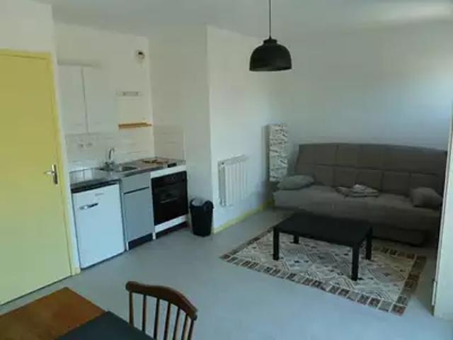 Château Gontier sur Mayenne 53200 Location appartement 1 pièce t1 cave parking