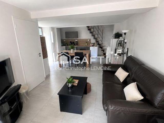 Chateau Pays de la Loire 53200 103743548
