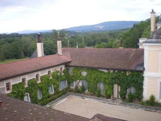 CHATEAU PROCHE BOURG EN BRESSE