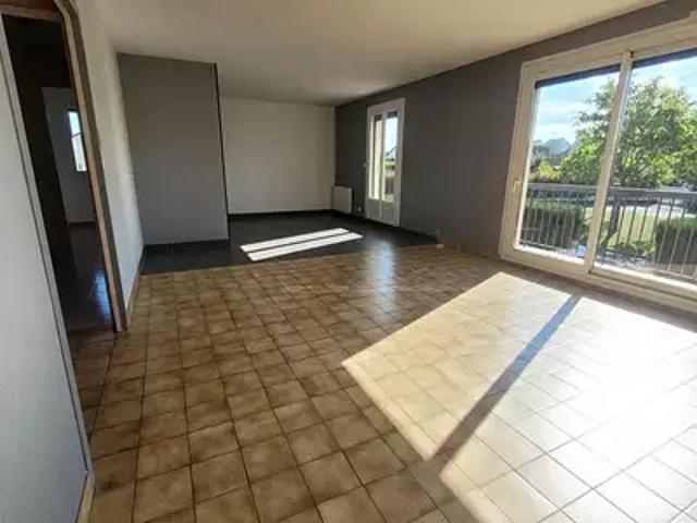 Château Renault 37110 Achat / Vente maison 3 pièces t3 jardin terrasse