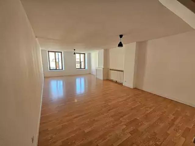 Château Salins 57170 Location appartement 4 pièces t4 cave