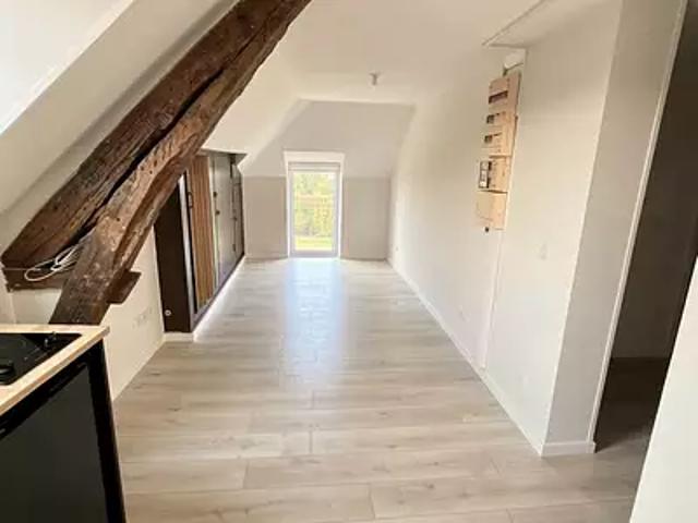 Château Thierry 02400 Location appartement 2 pièces t2 au dernier étage garage