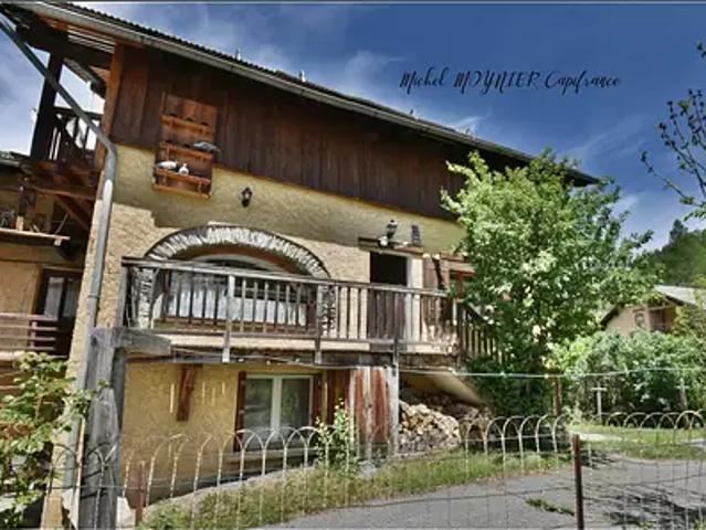 Château Ville Vieille 05350 Achat / Vente maison 5 pièces t5 cave