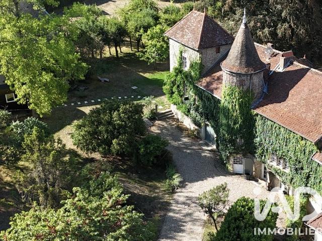 Château 15 pièces 324 m²