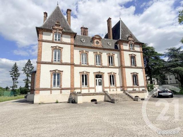 Château 16 pièces 695 m²